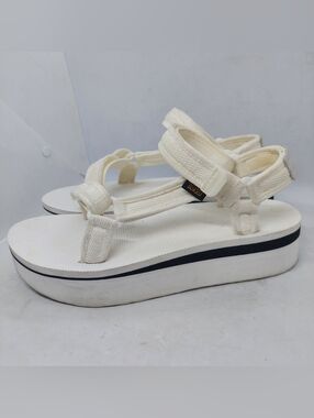 Teva Flatform Universal Sandals Ivory Womens Size 10 Casual Travel Shoes